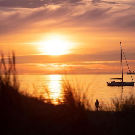 Kapitaenshaus In Wasserlage! Traumapartments Warnemuende รอสต็อค ภายนอก รูปภาพ