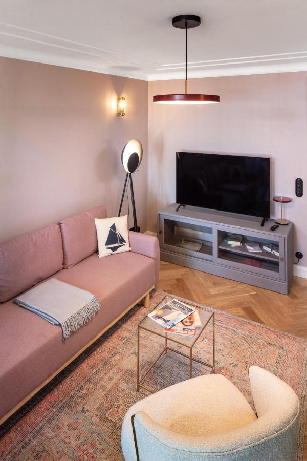 Kapitaenshaus In Wasserlage! Traumapartments Warnemuende รอสต็อค ภายนอก รูปภาพ