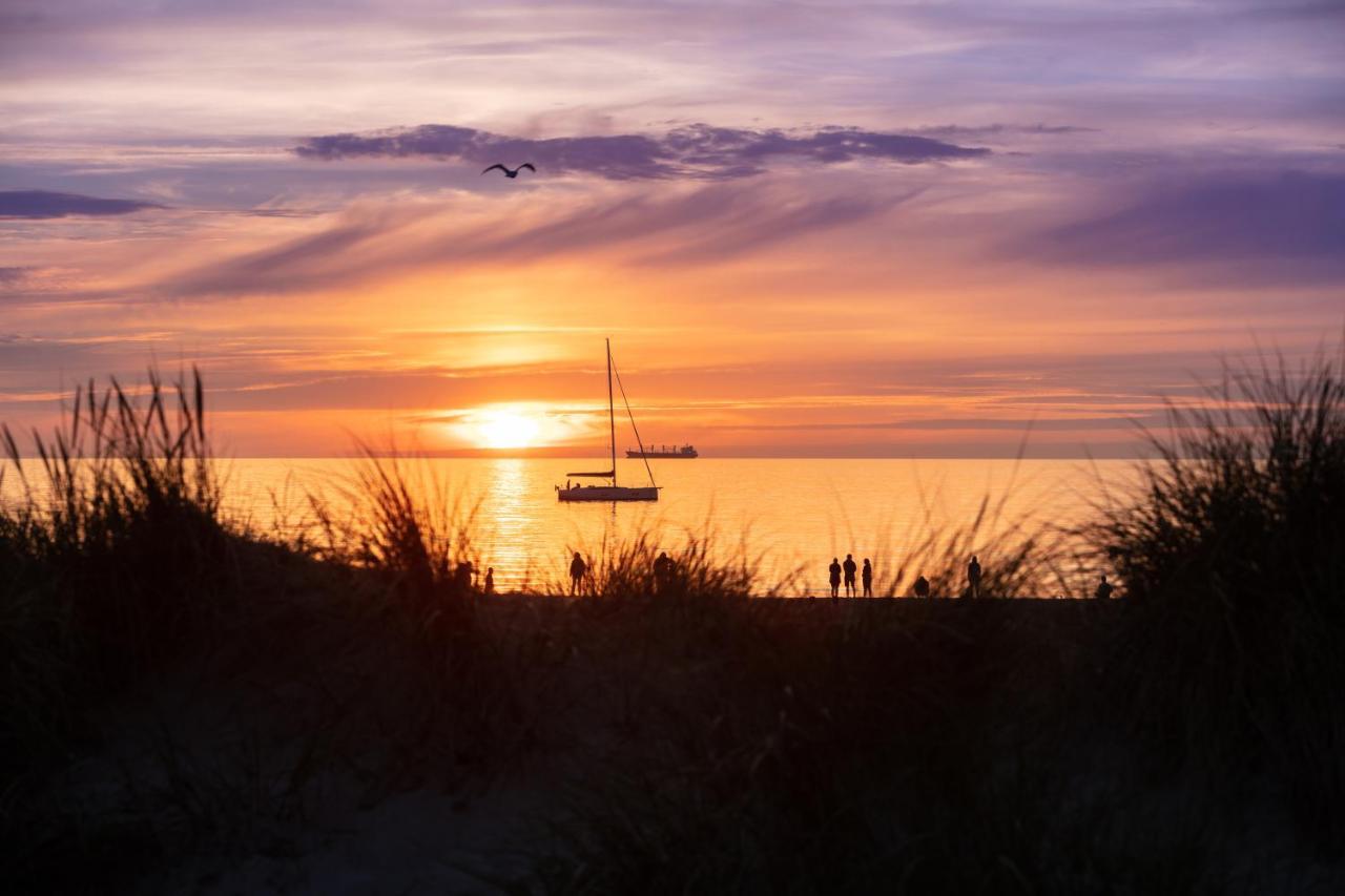 Kapitaenshaus In Wasserlage! Traumapartments Warnemuende รอสต็อค ภายนอก รูปภาพ